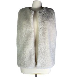 Mix It Cream Faux Fur Sherpa Vest Size Small / Medium Lined w Hook Closure NEW